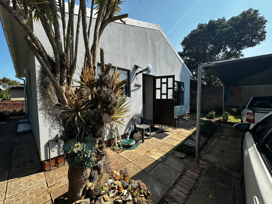 2 Bedroom Property for Sale in Cosy Corner Eastern Cape